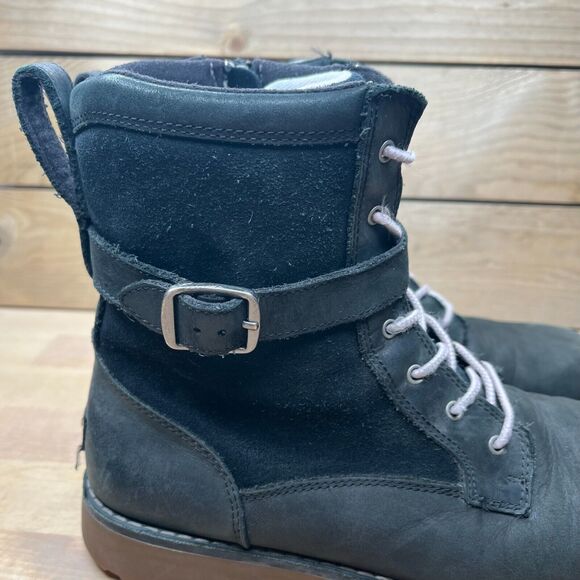 Womens UGG KOREN Black Leather Buckle Boots Size 6 - Picture 2 of 15